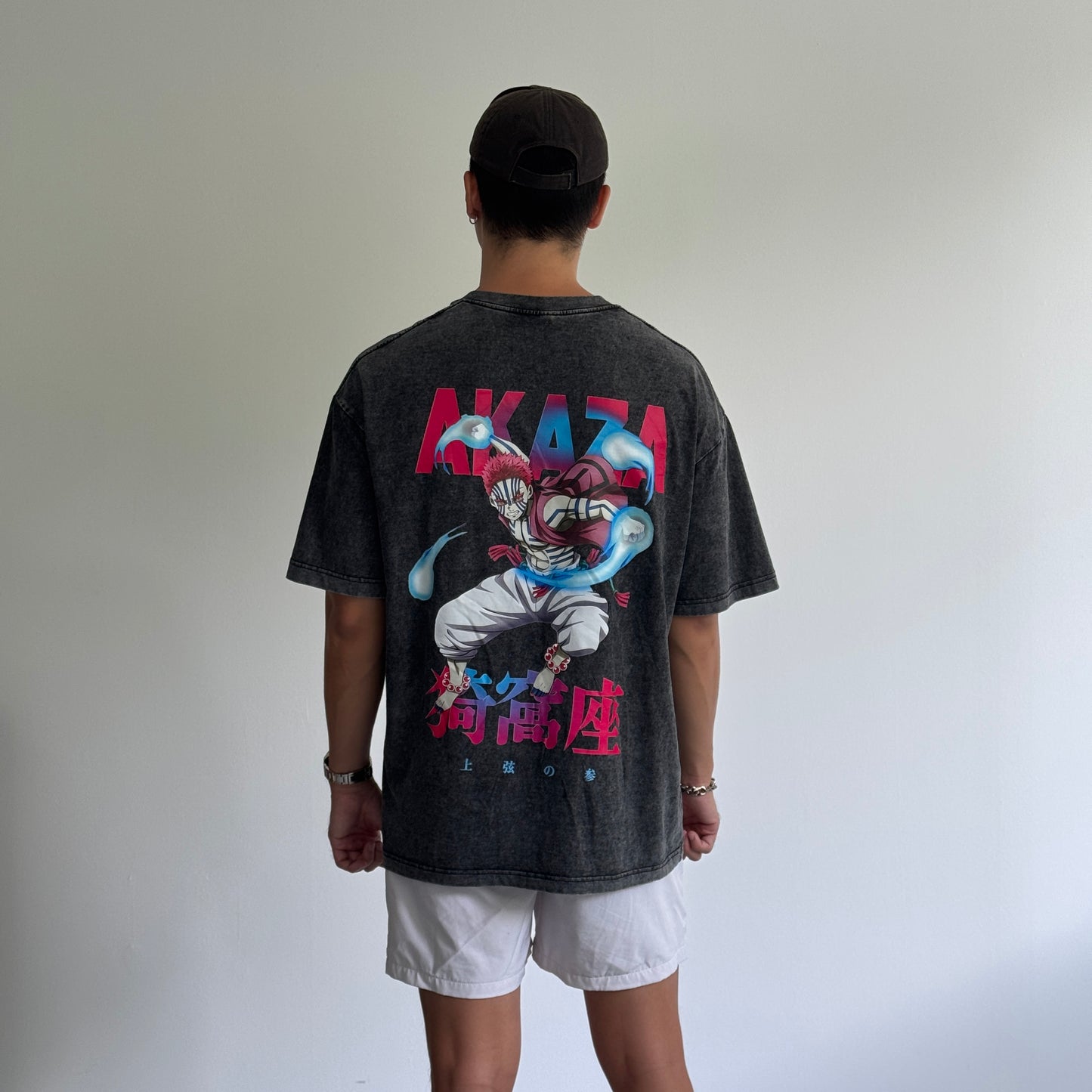 AKAZA: UPPER MOON 3 OVERSIZED